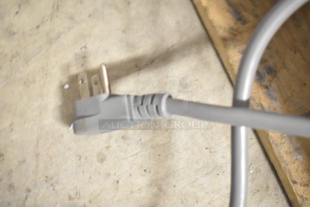 Cord plug for 2025 KoolMore KM-MD30-SS Microwave Drawer. 120 Volts, 1 Phase. Brand new, scratch and dent item.