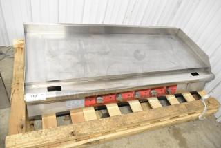 Avantco 177EG60E Stainless Steel Commercial Countertop Electric Powered Flat Top Griddle. 240 Volts, 1 Phase. - Item #1227973