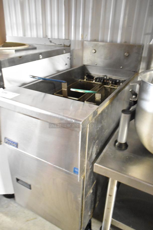 2018 Pitco Frialator SE14 electric deep fat fryer, stainless steel, 208V, 3 phase, commercial floor model, used condition.