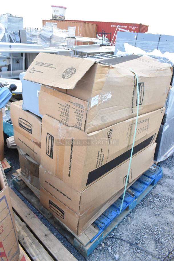 6 new items including Rubbermaid FG356988GRAY 92 Qt. gray trash can, in scratched/dent boxes on pallet.