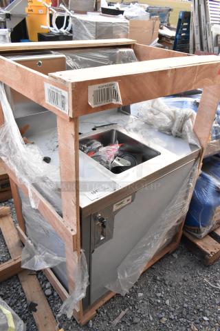 BRAND NEW Regency 600PHS30HC portable hand sink cart. Scratch and dent condition. Single bowl, hot and cold features.
