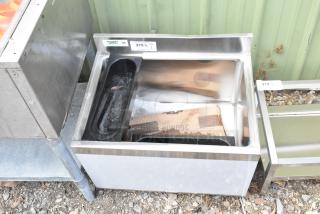 BRAND NEW SCRATCH AND DENT! Regency 600IB1824 18