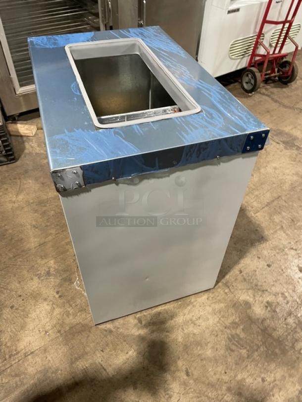 NEW Master-Bilt 32" ice cream dipping cabinet, model DC-2S, white, flip style lid, 115V, SN: 0006098-32166-C.