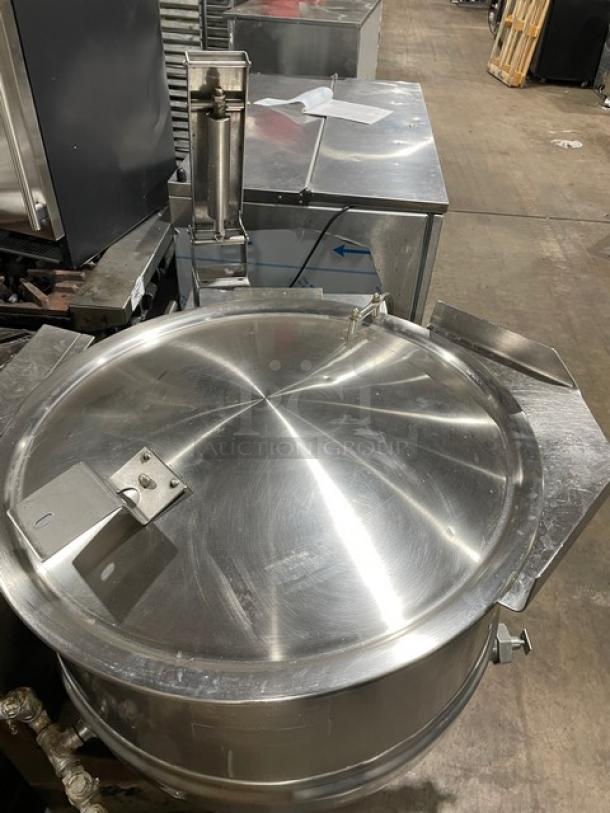 Groen DHT140 40 Gal. stainless steel tilting steam kettle, natural gas, on legs, model DHT/1-40, 120V 1 phase, serial 64233.