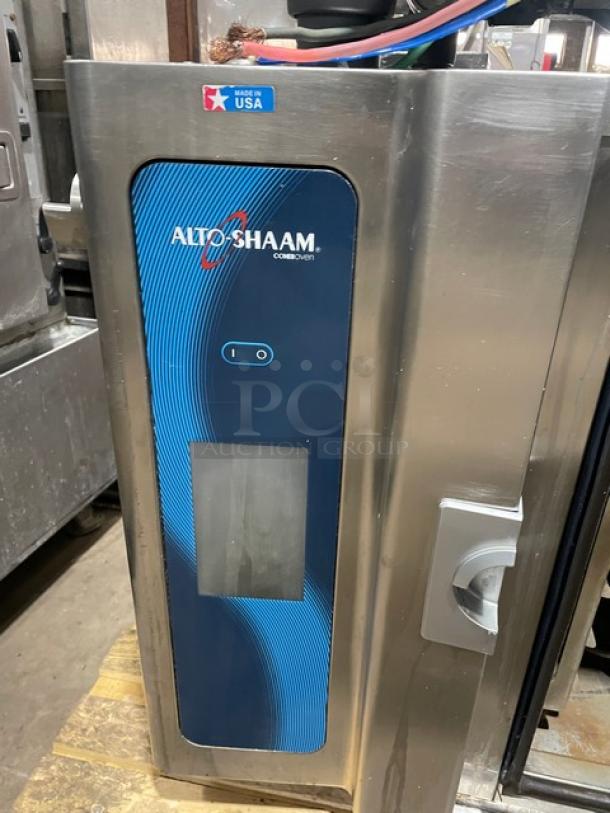 Alto-Shaam 714ESISK stainless steel combi/smoker oven, features CombiSmoke tech, Model: 7.14ESI/SK, good condition, 208-240V, 3 Phase.