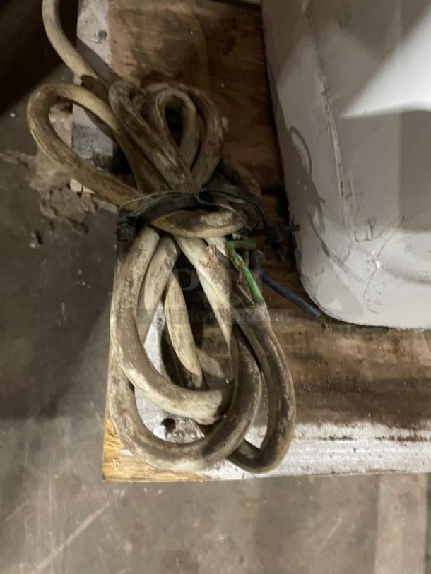 Sottoriva Commercial Fork Mixer, Model F080, white, electric, heavy-duty, with motorized mixing bowl, 220V, serial 22217.