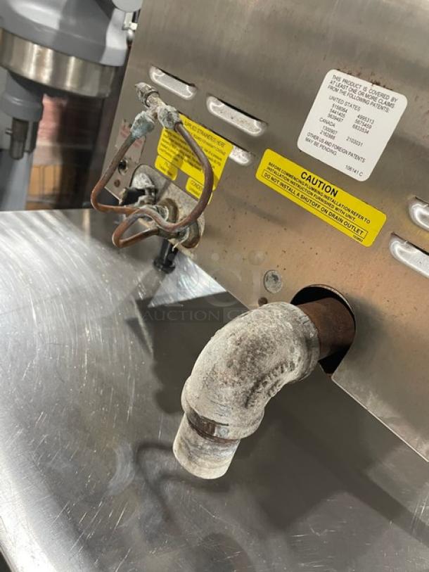 Cleveland Range 21CET8 stainless steel 3-pan convection steamer, electric-powered, with built-in pan rack. Model SN: WC03837-07J-02.