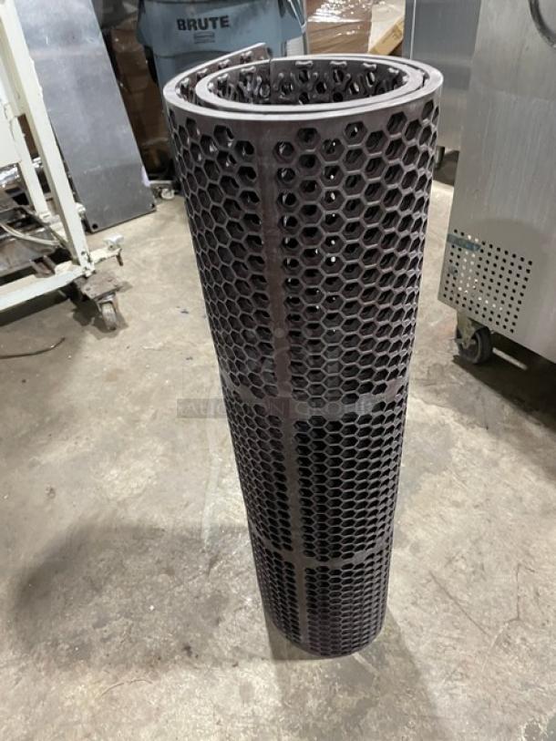 New commercial rubber non-slip bar/floor mat, roll. Honeycomb design enhances grip. Unused, ideal for high-traffic areas.