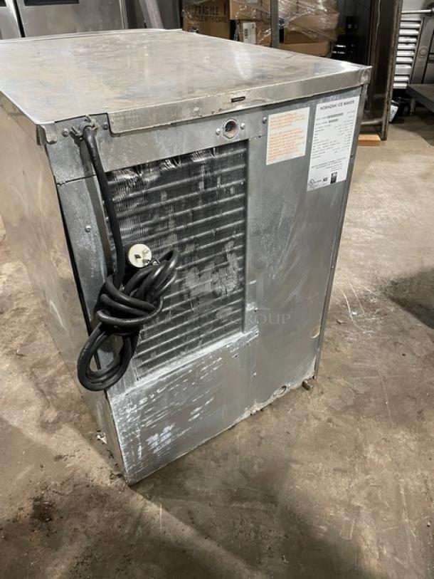 Hoshizaki KM515MAH ice maker, stainless steel, air-cooled, 115-120V, used condition. Model and specifications on label.