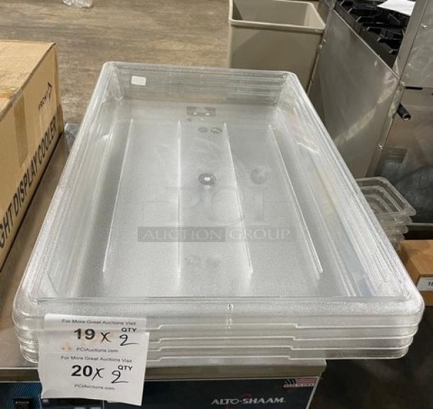 Cambro 18263CW clear polycarbonate food storage container, new, 18"x26"x3.5", stackable, ideal for commercial use.