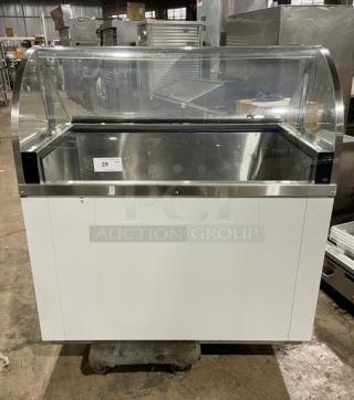 Commercial white curved glass horizontal ice cream/frozen yogurt dipping cabinet with rear lift-open access. SN: N1902303.