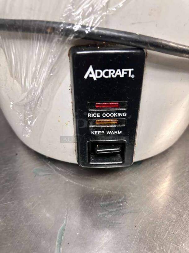 Adcraft commercial rice cooker, 120v, excellent condition, rice cooking and keep warm indicators, fully tested.