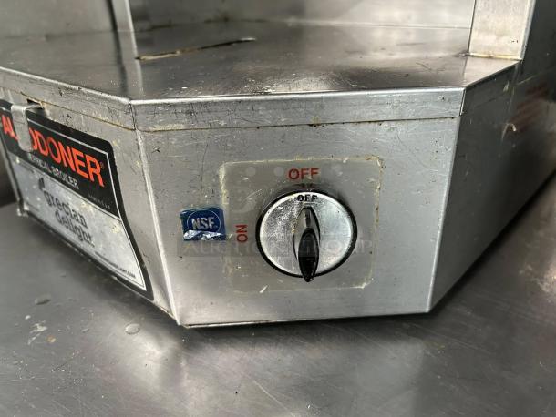 Optimal Automatics Autodoner 3PG gas vertical broiler. Features 65 lb. capacity, NSF insignia, on/off switch. Fully tested.