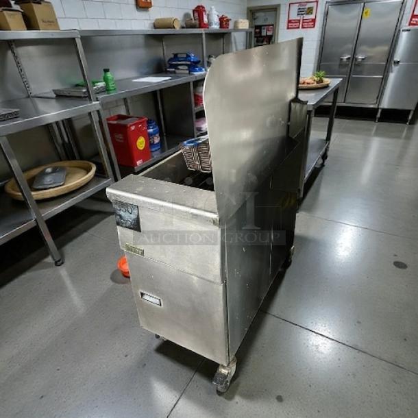 Pitco SG14-S stainless steel floor fryer, natural gas, 40-50 lb capacity, 110,000 BTU, outstanding condition, fully tested.