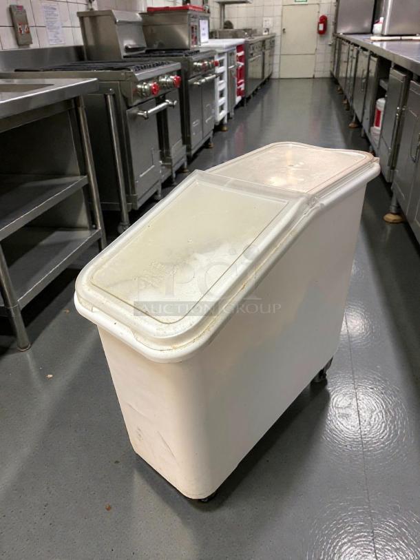 Cambro IBS20148 Mobile Ingredient Bin, 21-gallon capacity, slant top, pristine condition, with smooth swivel casters.