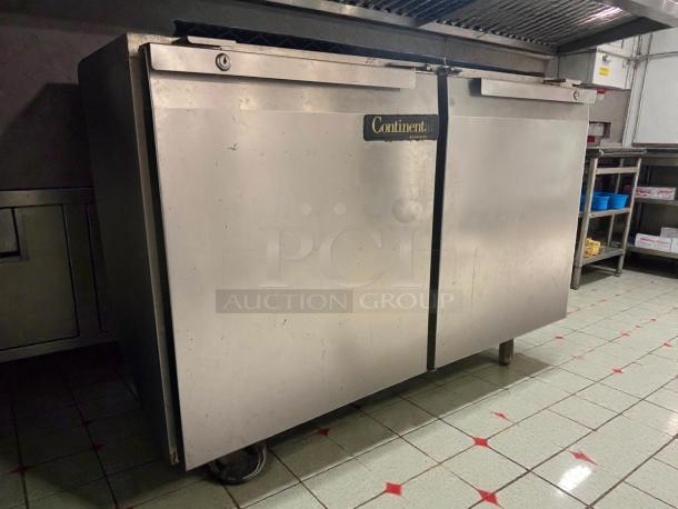 Continental UC48 Undercounter Refrigerator, 48", stainless steel, tested and working, in refined condition.