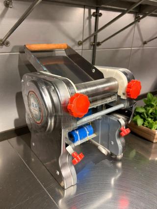 Junchu RSS-180C stainless steel pasta maker in outstanding condition, featuring red control knobs and wooden handle; fully tested and working.