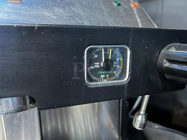 Astra Mega I M1-011-1 espresso machine gauge, showing pressure readings. The machine is in exceptional condition.