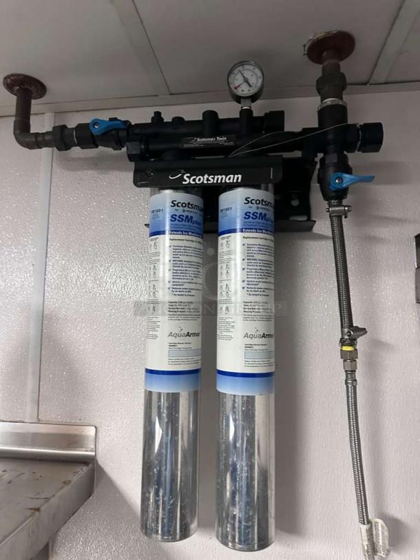 Scotsman SSM Plus AquaArmor water filtration system, excellent condition, dual filter setup, pressure gauge visible.