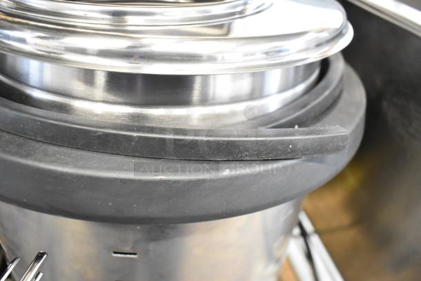 Brand new Vollrath 74701D Mirage 7 Qt. stainless steel induction rethermalizer, minor scratches, 120V, 1 phase.