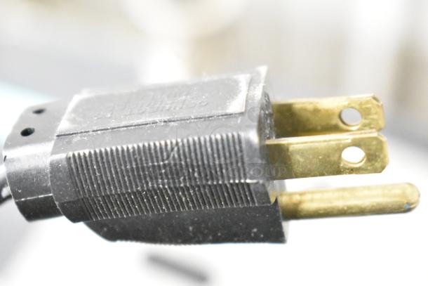 2020 Bunn 2SH STAND double server stand, stainless steel, 120 volts, 1 phase, commercial use, great condition.