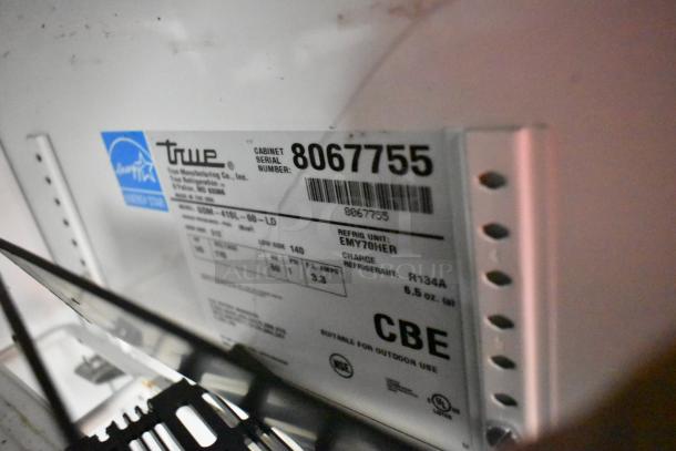 True GDM-41SL-60-LD cooler label, showing model, serial number 8067755, refrigerant R134A info, and voltage details.