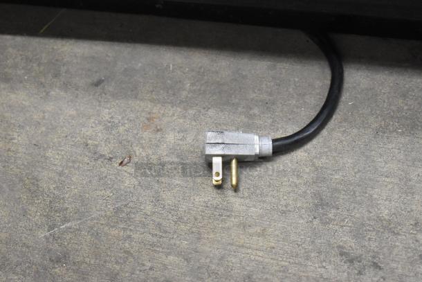 True GDM-41SL-60-LD commercial cooler power cord, 115 volts, 1 phase, metal plug, suitable for reach-in display units.