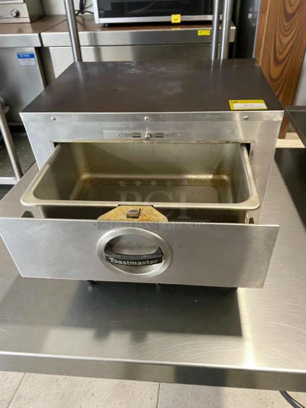 Toastmaster Commercial Double Warming Drawer, model TST-L-DRW-0087, excellent condition, 208V, fully tested, stainless steel finish.