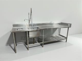 ICM stainless steel prep sink table, model ICM-L-PST-0007, immaculate condition, integrated sink, fully tested.