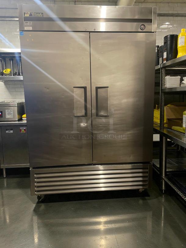 True T-49 commercial reach-in refrigerator, exceptional condition, stainless steel, dual doors, 115V, fully tested, O’Fallon, MO.