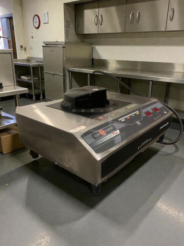 Aladdin Temp-Rite ADV700 Heated Holding/Proofing Cabinet in top-tier condition. Fully tested, 208-240V/3 phase.