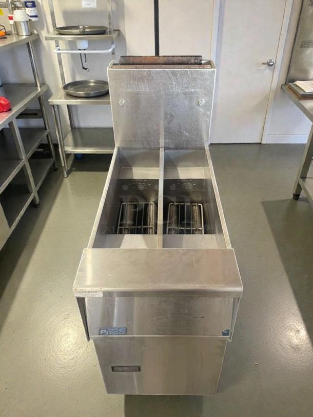 Pitco SG14T commercial gas fryer, like-new, natural gas, dual vat, stainless steel, fully tested, model PIT-L-FRY-0090.