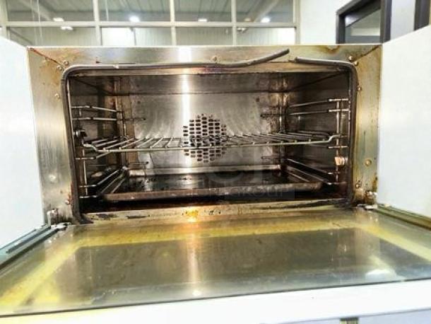 Cadco OV-013 countertop convection oven, stainless steel interior, excellent condition, fully tested, 208–240V.
