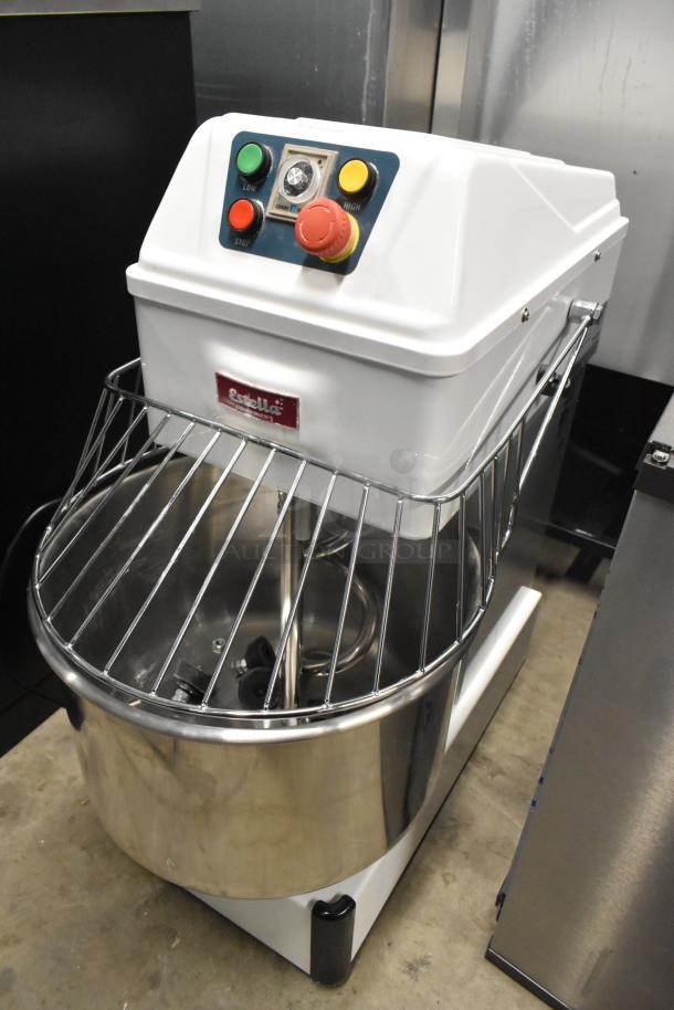 Brand new Estella 348SM30 30 Qt. spiral dough mixer, metal bowl, bowl guard, dough hook, two-speed, 120V, 1 phase.