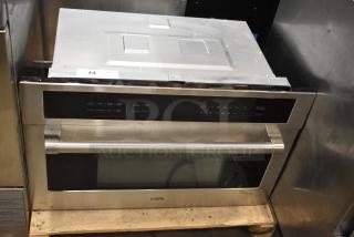 KoolMore KM-CWO30-SS Microwave; stainless steel, built-in, convection, air fryer, 1.6 cu. ft., scratch and dent condition.