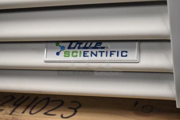 Brand new True TSCI-600R-G-PH commercial cooler with a scratch and dent. Features poly coated racks, single door, 115 volts, 1 phase.