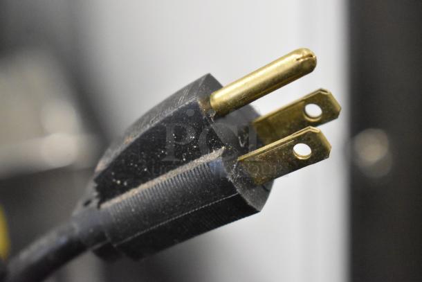 Close-up of a power plug for the 2018 Bunn 1SH STAND stainless steel commercial server. 120 volts, 1 phase.