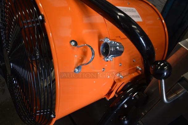 Brand new Boltic SHAG-K07P portable salamander heater, 208V, 3 phase. Scratch and dent condition. Bright orange casing.