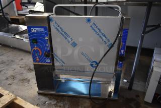 Brand new Prince Castle 297-T12P stainless steel vertical contact toaster, 1440 buns/hour, 115V, 1 phase. Scratch and dent condition.
