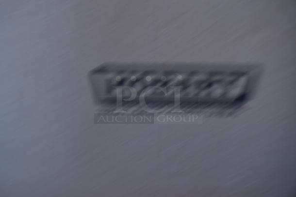 2017 Hobart HTi-7LH26 metal commercial scale, tested and working. 120/208-240V, 1 phase.