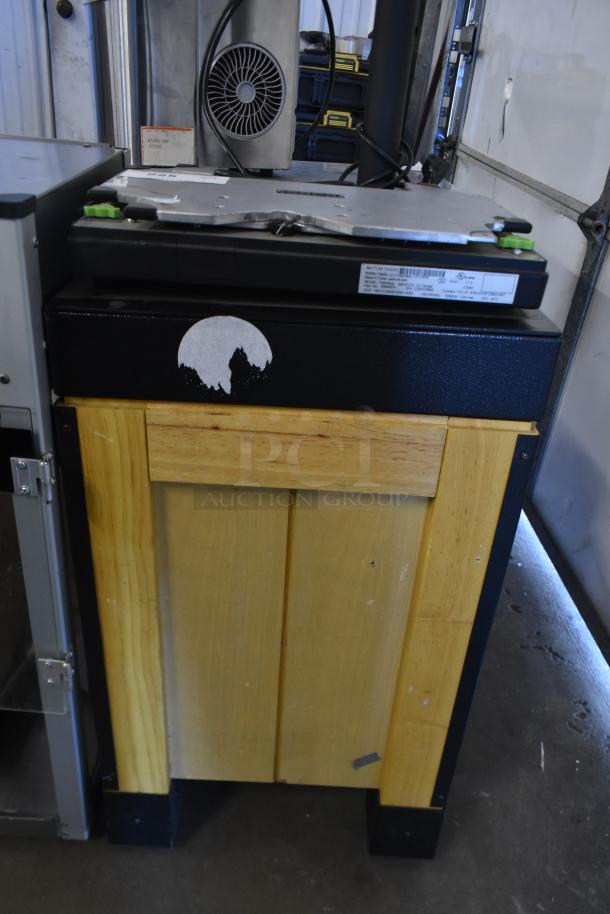 Mettler Toledo FreshWay Metal Floor Scale, 100-240V, 1 Phase, wooden base, visible label with model info.