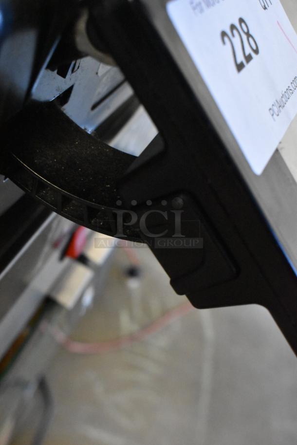 2016 Hobart HTi-LH metal food scale, commercial countertop model, missing power cord, 120/208-240V, 1 phase.