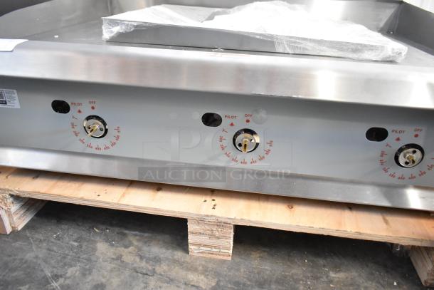 BRAND NEW Cooking Performance Group 351GTCPG36NL stainless steel countertop griddle with thermostatic controls, 90,000 BTU.