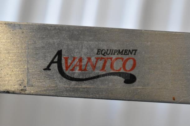 Avantco W62 Countertop 2 Head Warming Lamp, 120V, 1 Phase. Logo visible on metal frame, indicating brand authenticity.