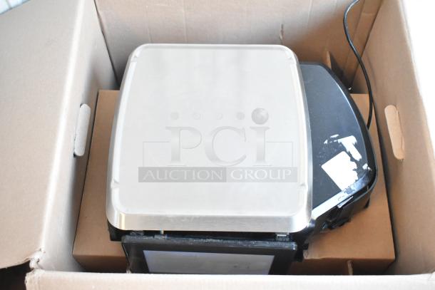 2017 Hobart HTi-7LH26 Metal Commercial Food Portioning Scale in box. Tested, working, 120/208-240V, 1 Phase.