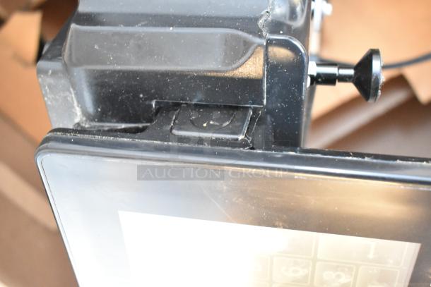 2017 Hobart HTi-7LH26 commercial food portioning scale, black, tested and working condition, shown with control panel.