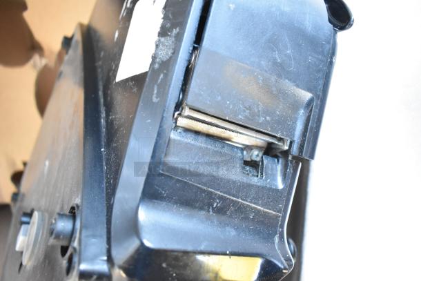 2017 Hobart HTi-7LH26 metal commercial food portioning scale, tested and working, black casing details shown.