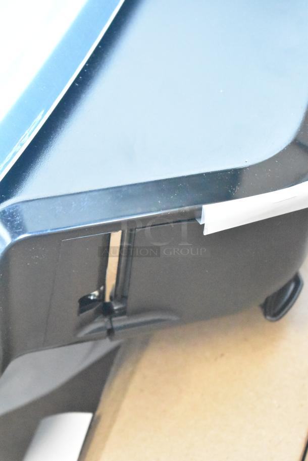 Hobart HTi-7LH4W metal commercial countertop food portioning scale, black design, tested and working condition.