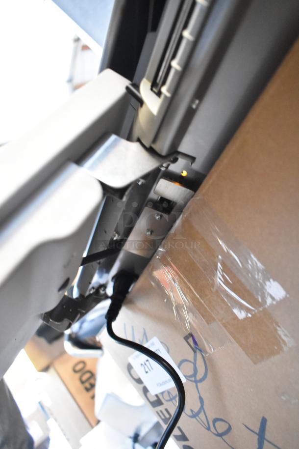 Mettler Toledo AM-5545 countertop food portioning scale, metal, 100-240V, 1 phase, tested and working, with visible wiring.