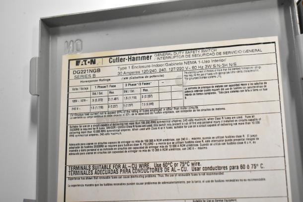 Close-up of Eaton Cutler-Hammer DG221NGB Series B power box label, shows specifications and instructions in English and Spanish.